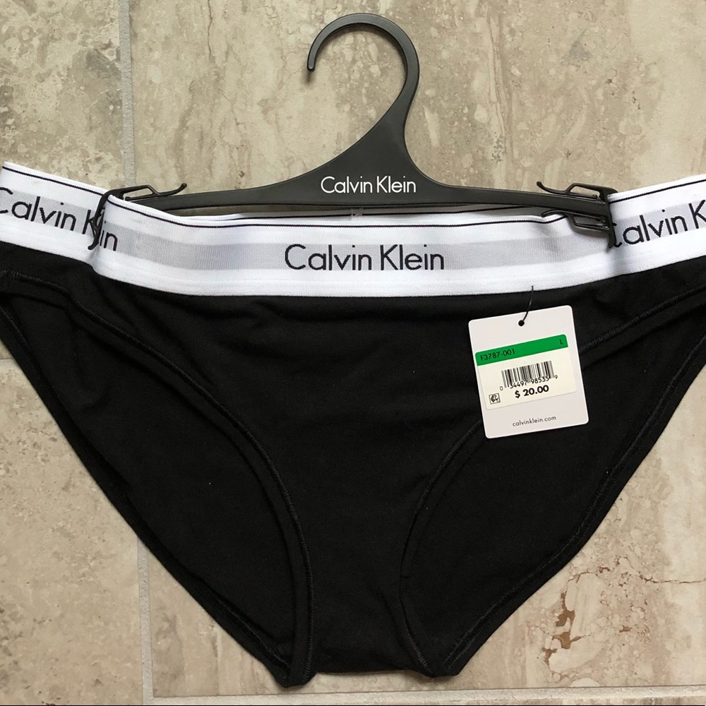 🖤Calvin Klein Set 🖤Bra size-M & Bottom Size -L🖤 - Picture 7 of 7